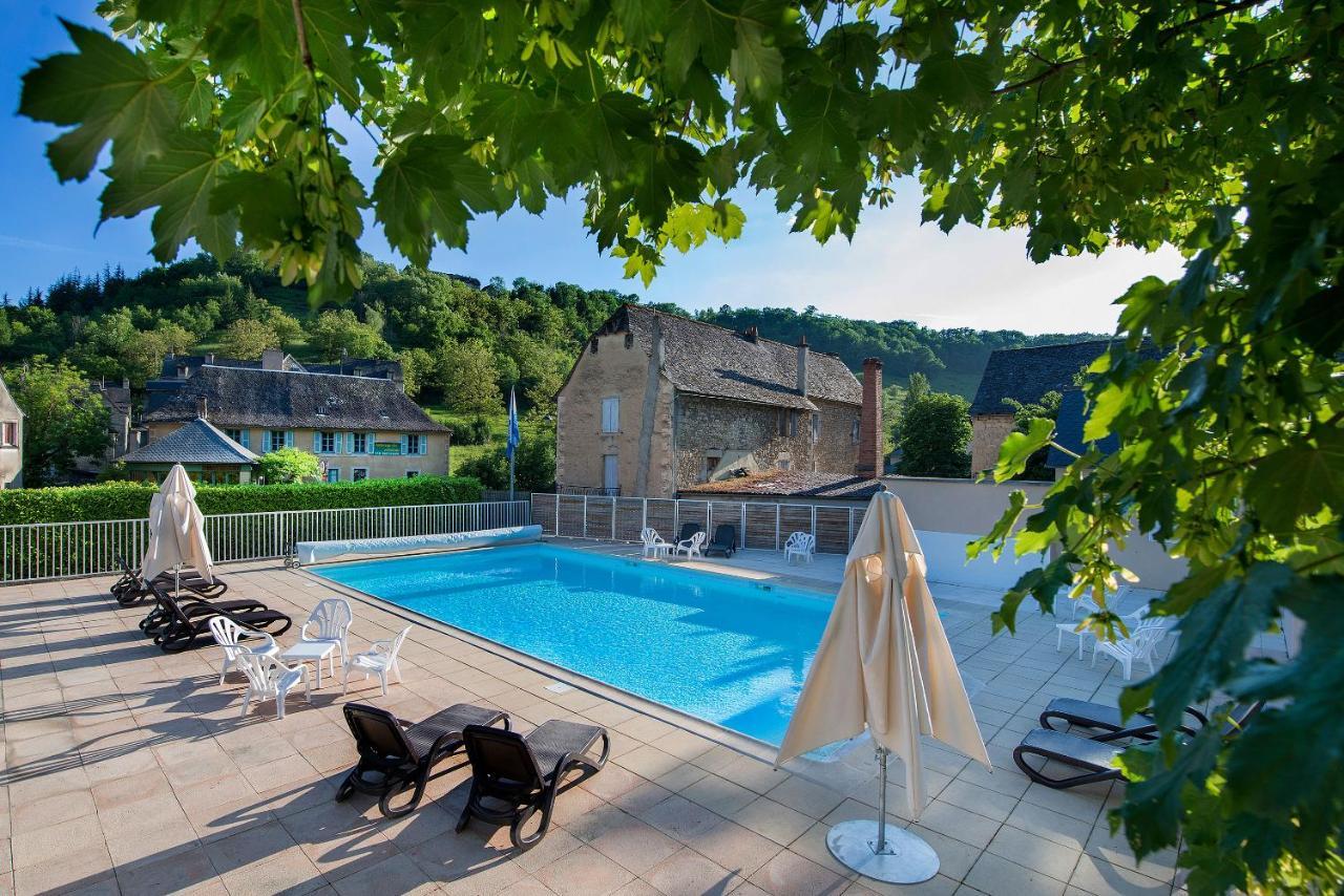 L'Oustal Pont-Les-Bains Hotell Salles-la-Source Exteriör bild